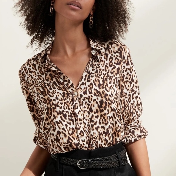 Banana Republic Tops - Banana Republic Dillon Classic Fit Long Sleeve Animal Print Medium